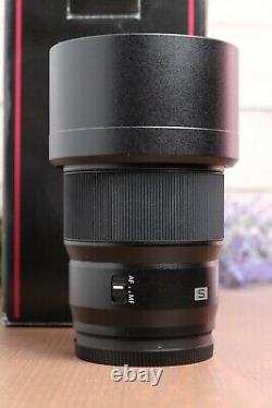 PANASONIC Lumix S 85mm f/1.8 Lens (S-S85) Leica L Mount with Hood and Box